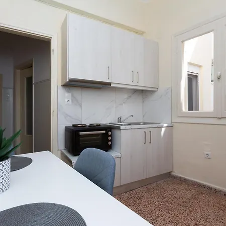 Bizaniou Central Apt - Heraklion Crete Bendevis Exterior photo